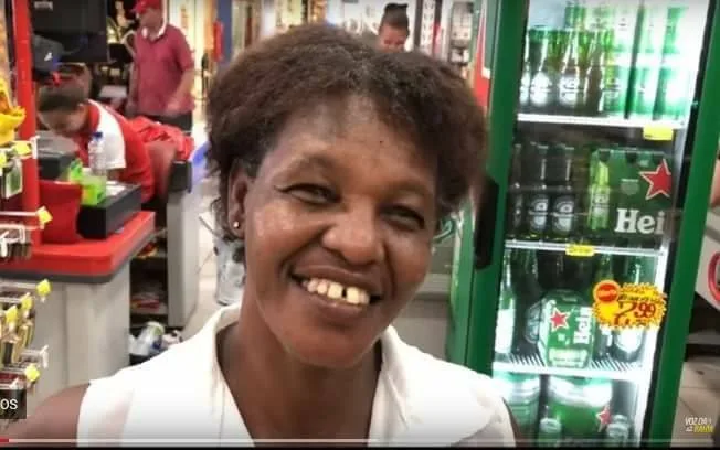 Mulher que sofria agressão do marido compra cerveja e faz festa após a sua morte!!!