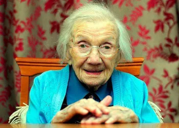 Mulher de 109 anos afirma que para viver mais tempo o segredo é evitar os Homens