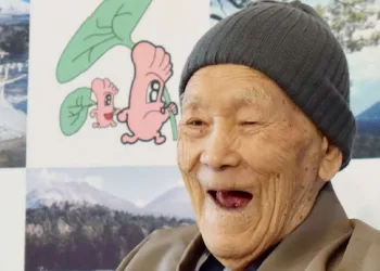 ESSE É O HOMEM MAIS VELHO DO MUNDO!!!