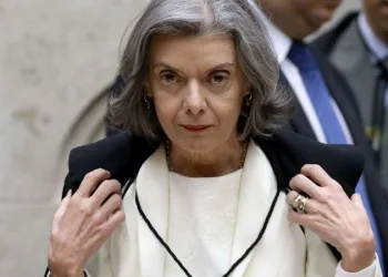 Ministra Cármen Lúcia assume a presidência do brasil na sexta