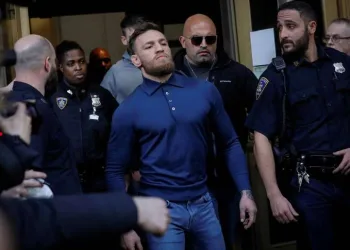 UFC: Conor McGregor paga fiança e é liberado pela polícia