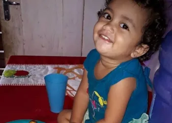 MENINA MORRE APÓS COMER BOLO QUE SERIA LEVADO PARA O PAI NO PRESÍDIO