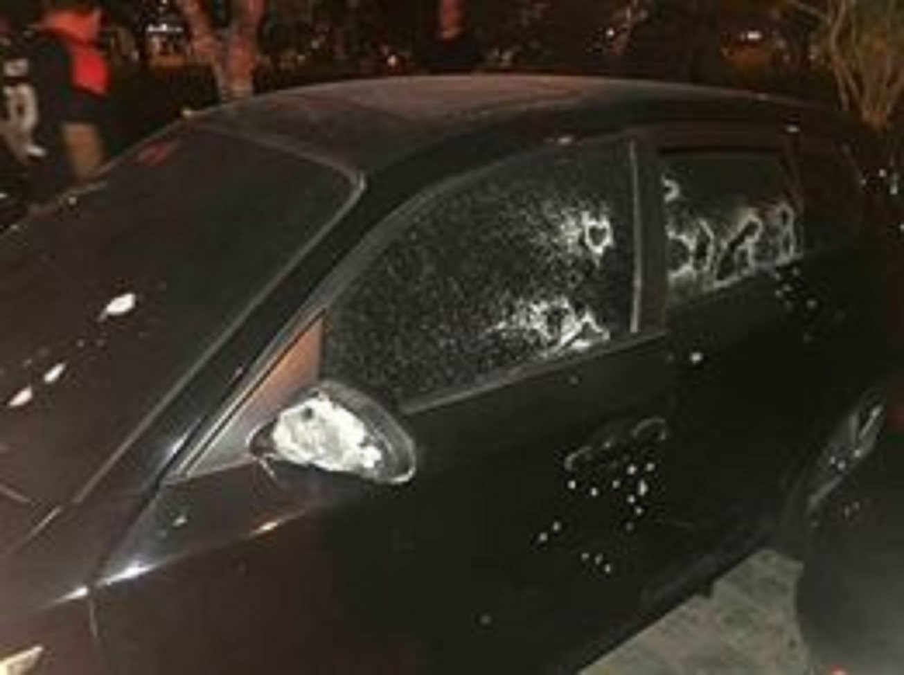 POLICIAL É EXECUTADO EM BAIRRO NA ZONA OESTE!!! (FOTOS)