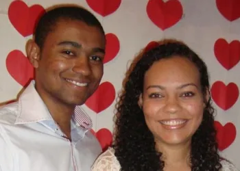 Homem morre em acidente de carro durante viagem para lua de mel!!