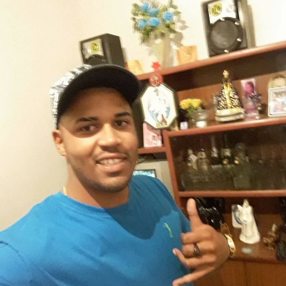 HOMEM É MORTO A TIROS EM BAIRRO DA ZONA OESTE!!!