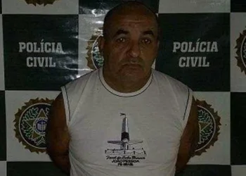 ATENÇÃO COM SEUS FILHOS NAS REDES SOCIAIS!!! VEJA ESSE HOMEM …