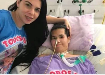 VAMOS AJUDAR ESSA MOÇA!! COMPARTILHEM!!!