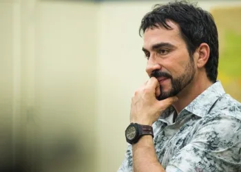 PADRE FALA SOBRE O SUICIDIO DA IRMÃ!!!