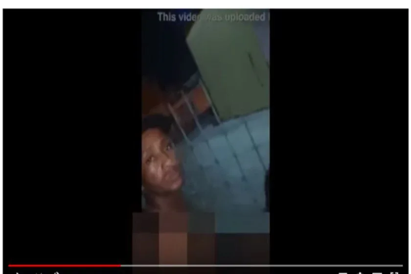 CASAL FAZ PROTESTO TRANSANDO EM FRENTE CÂMARA DE VEREADORES(VIDEO)