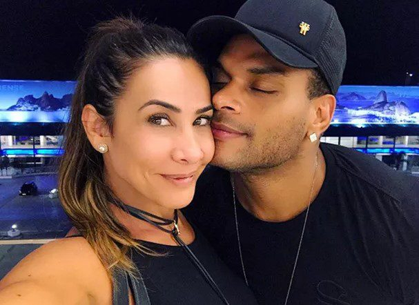 SCHEILA CARVALHO QUER R$10 MIL DE INDENIZAÇÃO DA AMANTE DO MARIDO!!!