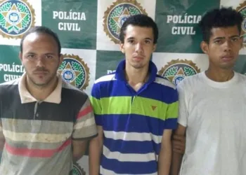 Três homens são presos por roubar, espancar e queimar comerciante vivo