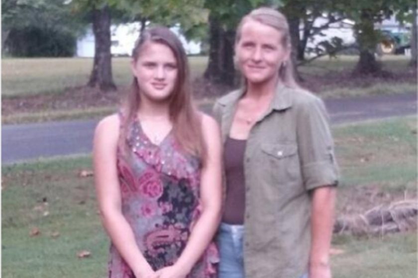 Após reencontrar mãe biológica, jovem é torturada e morta por ela!!