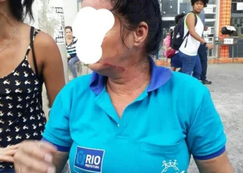 AGRESSÃO E COVARDIA EM CAMPO GRANDE!! FUNCIONÁRIA DO ÔNIBUS DA LIBERDADE É AGREDIDA!!(FOTOS)
