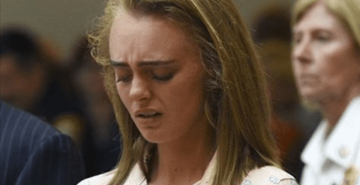 Ela chora ao ser condenada por homicídio, mas quando ver as mensagens que ela enviava ao noivo, você não terá nenhuma pena!