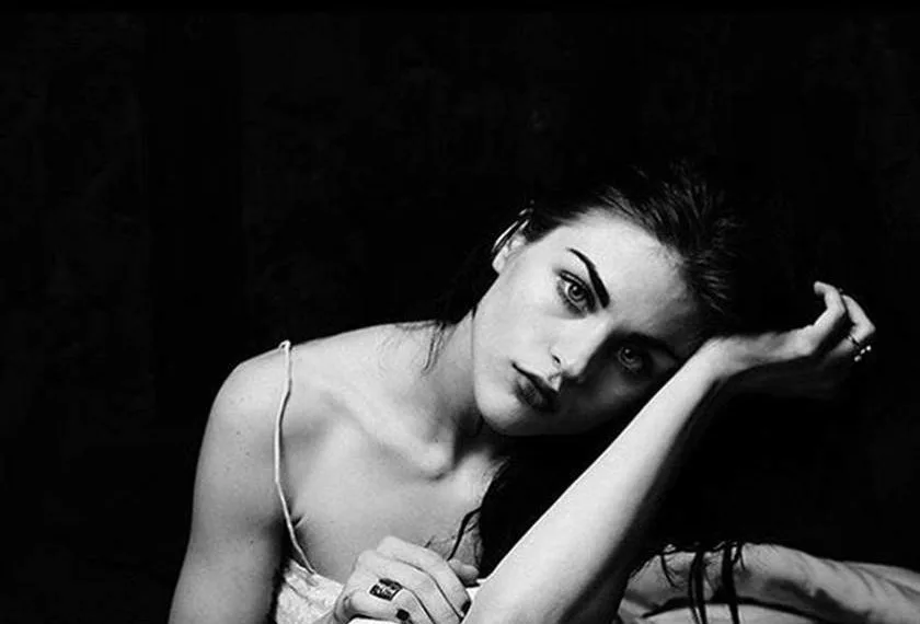 filha de Kurt Cobain, lança primeira música!!!