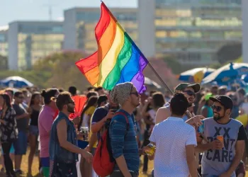 Homofobia pode ser indício de atração pelo mesmo sexo