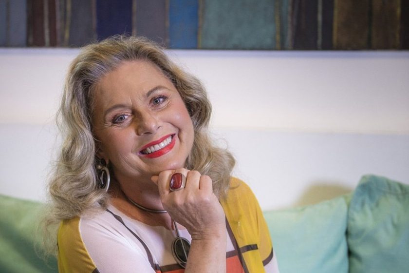 Vera Fischer impressiona fãs ao postar foto de quando tinha 15 anos(fotos)