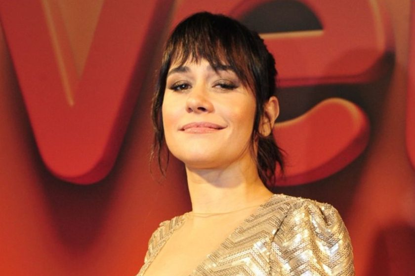 ATRIZ BRIGA COM O FILHO EM REDE SOCIAL E COMENTÁRIO VIRALIZA!!