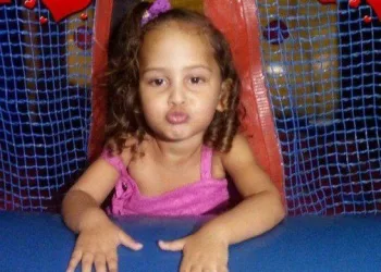 Polícia procura trio suspeito de matar menina em Mangaratiba