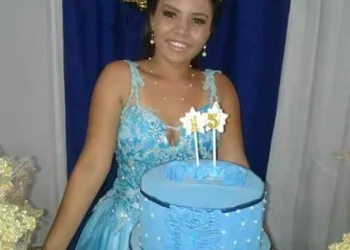 ESSA MENINA SOFRIA COM HUMILHAÇÕES DOS COLEGAS!! ELA DEU A VOLTA POR CIMA…