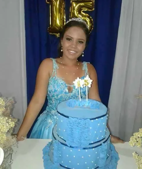 ESSA MENINA SOFRIA COM HUMILHAÇÕES DOS COLEGAS!! ELA DEU A VOLTA POR CIMA…