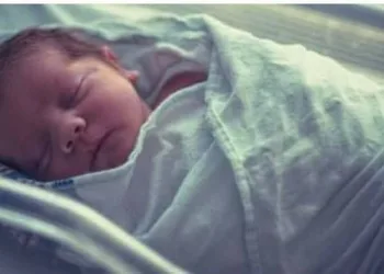 MORRE BEBÊ ENCONTRADO SÁBADO DENTRO DE LIXEIRA NO RJ