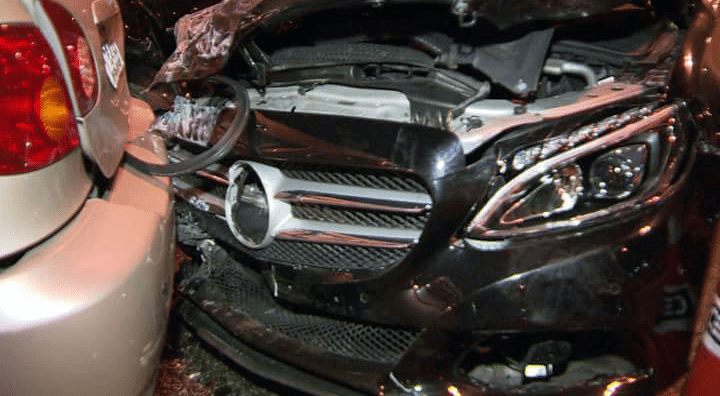 CARRO DA POLICIA É DESTRUIDO APÓS ACIDENTE NA ZONA OESTE!!