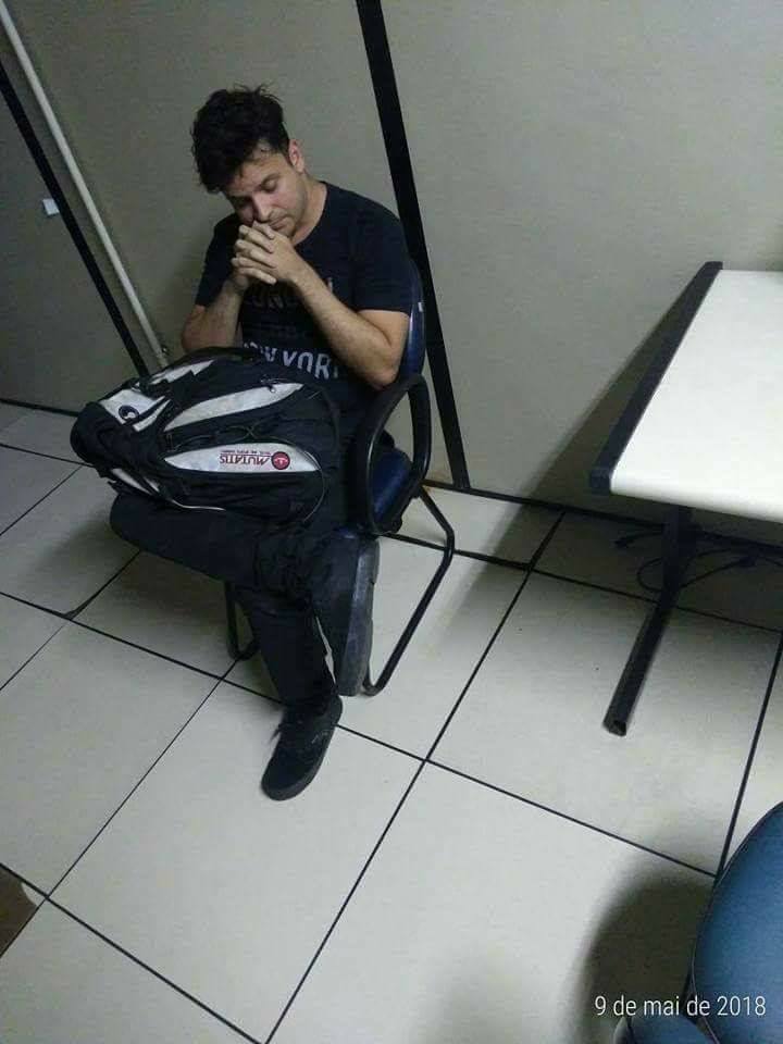 HOMEM É PRESO POR EJACULAR EM MULHER NO METRO!!!