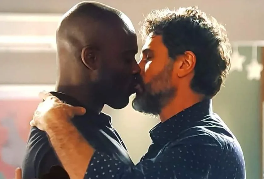 BEIJO GAY EM NOVELA DA GLOBO ESQUENTA AS REDES SOCIAIS!!