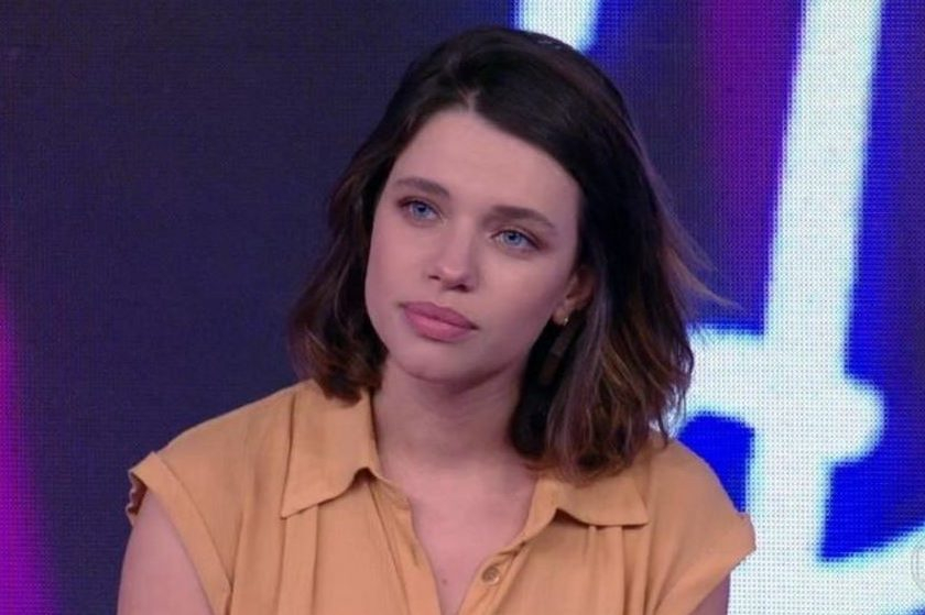 Atriz da Globo aparece em fotos com virilha cabeluda e causa polêmica