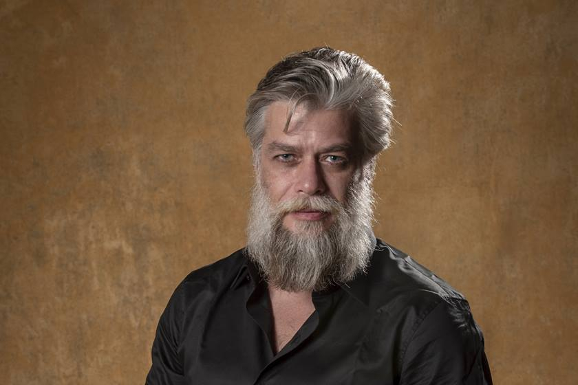 QUE TRETA!!! FABIO ASSUNÇÃO ESTAVA BEBADO E COM AMANTE DENTRO DO CARRO!!