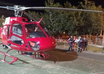 Mãe se desespera após filho engasgar com milho e ficar sem respirar(IMAGEM FORTE)