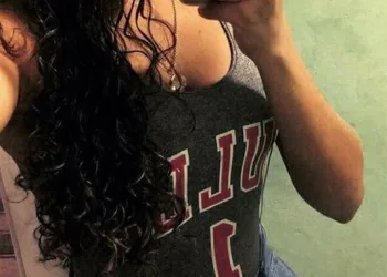 JOVEM É ASSASSINADA POR BANDIDOS POR NAO CONSEGUIR DESBLOQUEAR O CELULAR NO RJ!!!