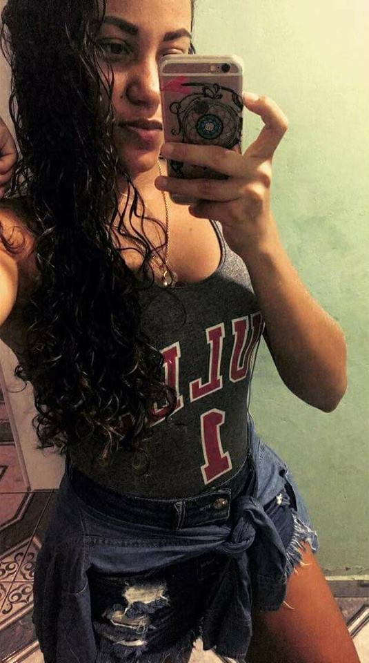 JOVEM É ASSASSINADA POR BANDIDOS POR NAO CONSEGUIR DESBLOQUEAR O CELULAR NO RJ!!!