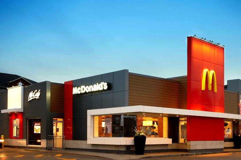Greve dos caminhoneiros deixa McDonald’s sem sanduíches no RJ!!