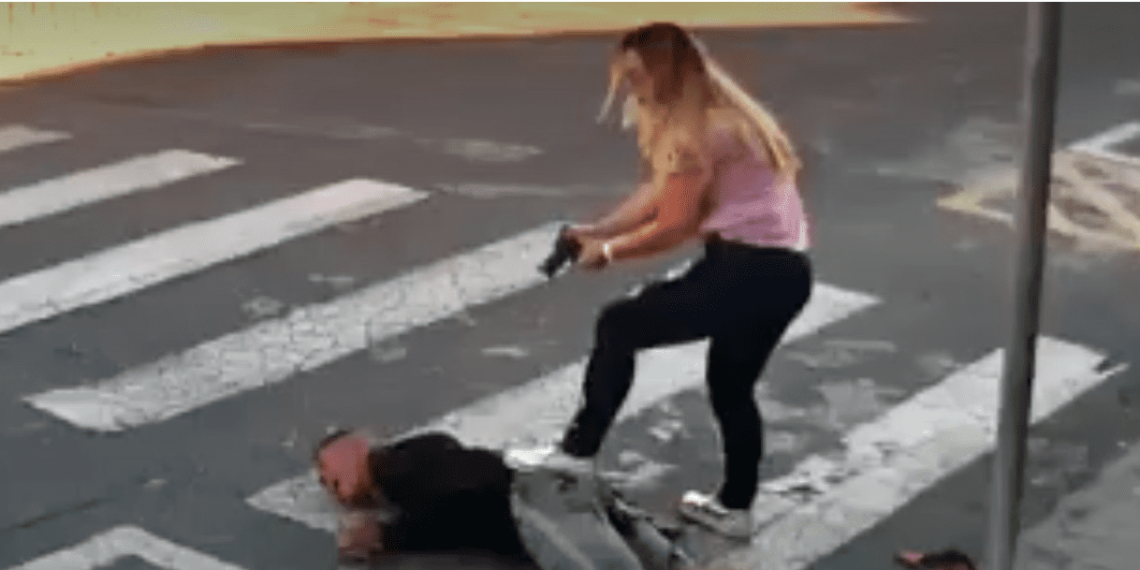 UMA POLICIAL MATA BANDIDO NO DIA DA FESTAS DO DIA DAS MÃES!! (VIDEO)