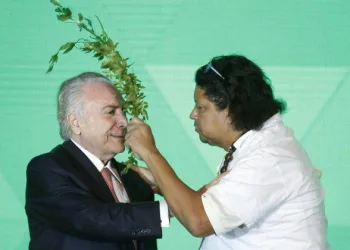 Pai de santo que benzeu Temer vira assessor da prefeitura do Rio