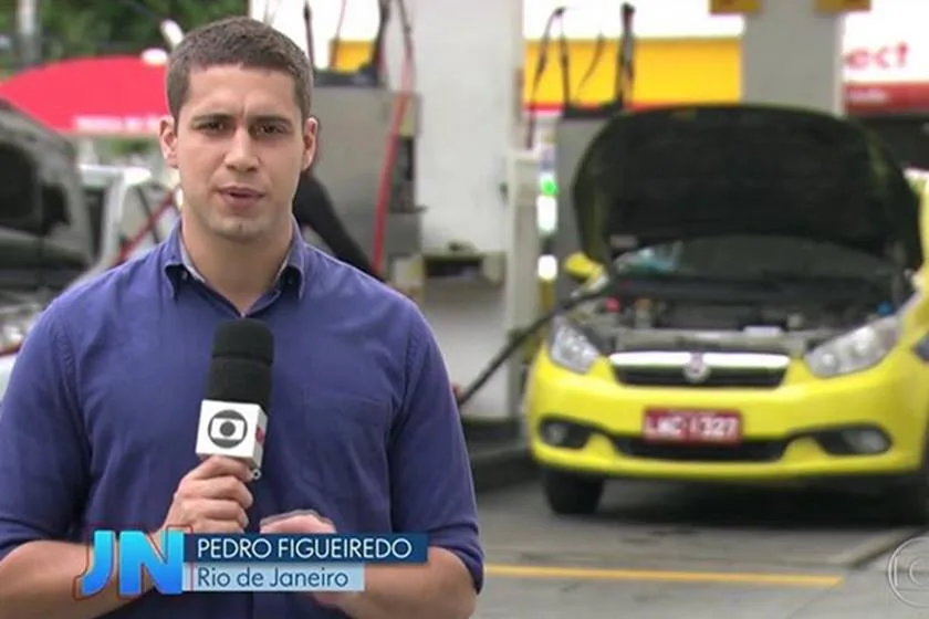 Repórter da Globo se casa com namorado e recebe declaração do amado(fotos)