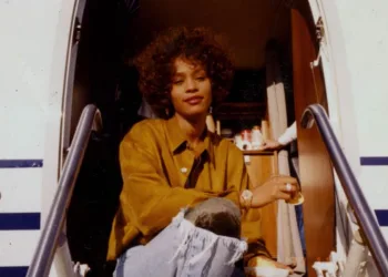 CANTORA SOFREU ABUSO SEXUAL!!