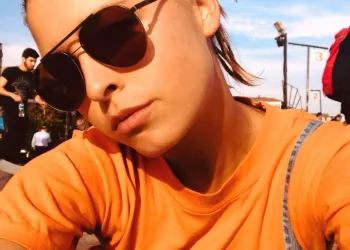 Modelo  provoca ira ao posar nua em local sagrado de Jerusalém(fotos)