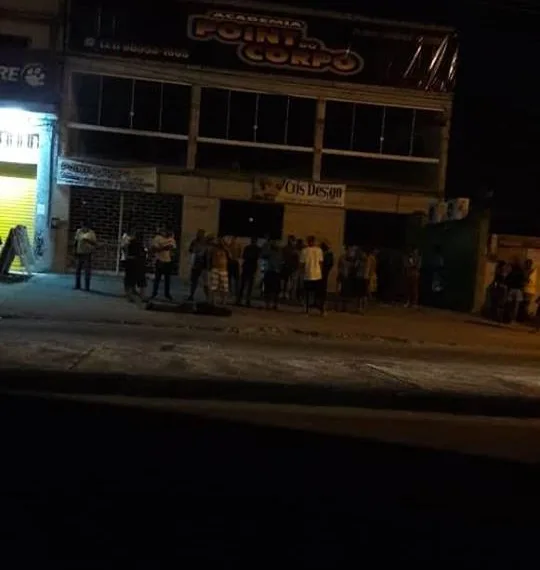 UM HOMEM É ASSASSINADO NESSE MOMENTO EM CAMPO GRANDE!! (IMAGENS FORTES)