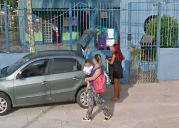 MÃE DE ALUNO DENUNCIA CRECHE EM CAMPO GRANDE!!!