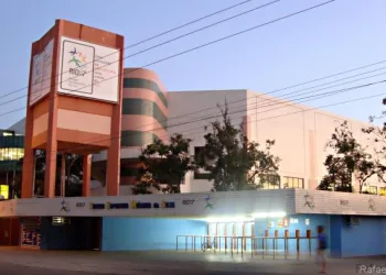 CENTRO ESPORTIVO EM CAMPO GRANDE SEM LUZ!! MOTIVO? PREFEITURA NÃO PAGOU A LIGHT…VERGONHA!!