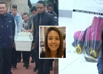 ENTERRO DA MENINA VITÓRIA TEM PATINS AO LADO  DO CAIXÃO.