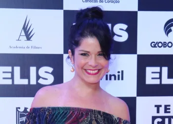 ATRIZ FICA CHOCADA COM A DECISÃO DA FILHA DE 7 ANOS!!