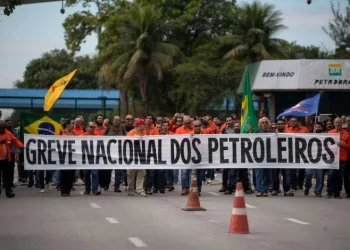 PETROLEIROS ESTÃO PREPERANDO A MAIOR GREVE QUE O BRASIL JA TEVE!!!