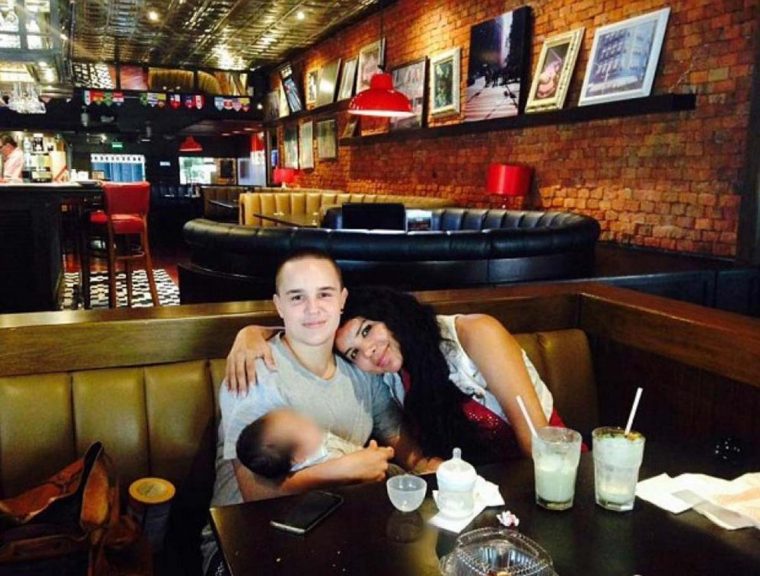 Homem que já foi mulher dá à luz a um bebê de mulher que já foi homem