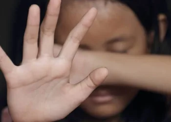 Justiça manda indenizar em R$ 8 mil aluna que sofria bullying