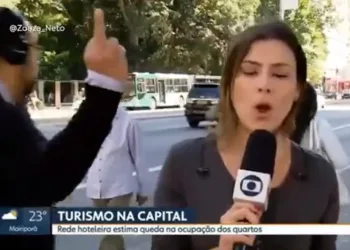 Homem mostra dedo do meio ao vivo na Globo e repórter reage!!