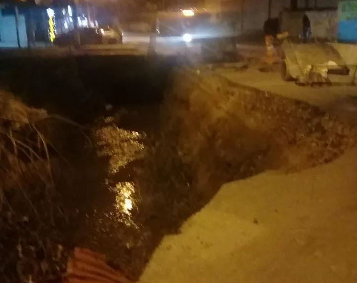 DENUNCIA!!PONTE EM BAIRRO DE CAMPO GRANDE PODE CAIR!!!